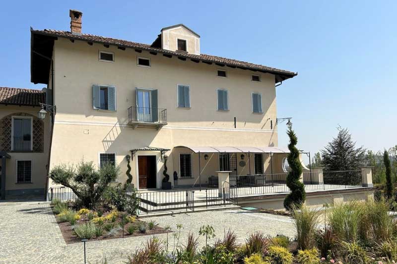Infissi ad alte prestazioni per una dimora storica nel cuore del Piemonte